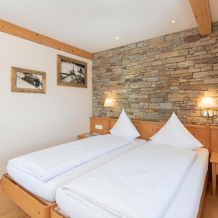 Berghotel Truebsee - Accessible Only By Cable Car Engelberg Bagian luar foto