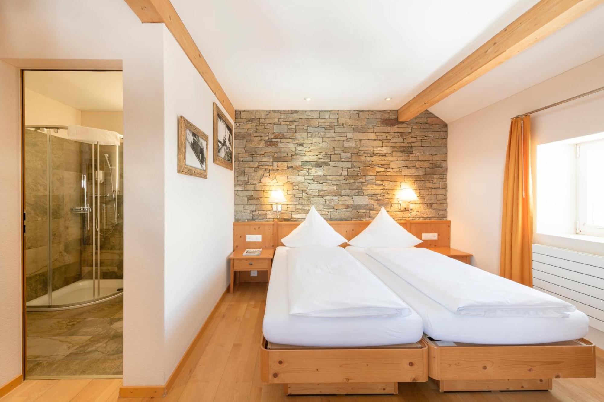 Berghotel Truebsee - Accessible Only By Cable Car Engelberg Bagian luar foto