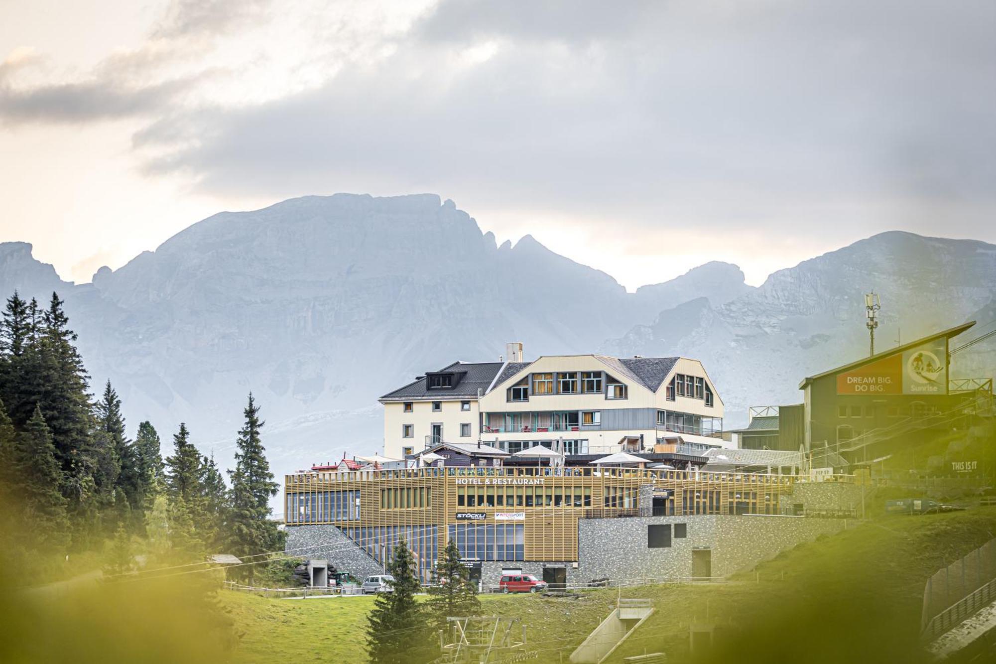 Berghotel Truebsee - Accessible Only By Cable Car Engelberg Bagian luar foto