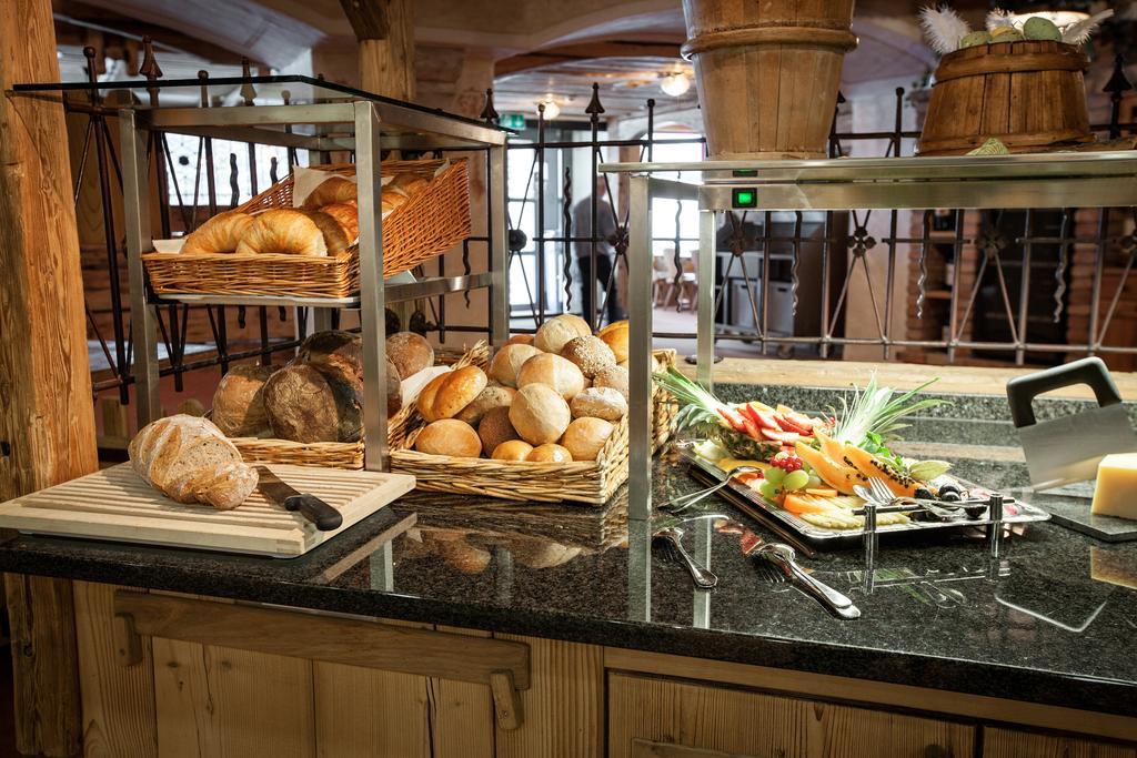 Berghotel Truebsee - Accessible Only By Cable Car Engelberg Bagian luar foto