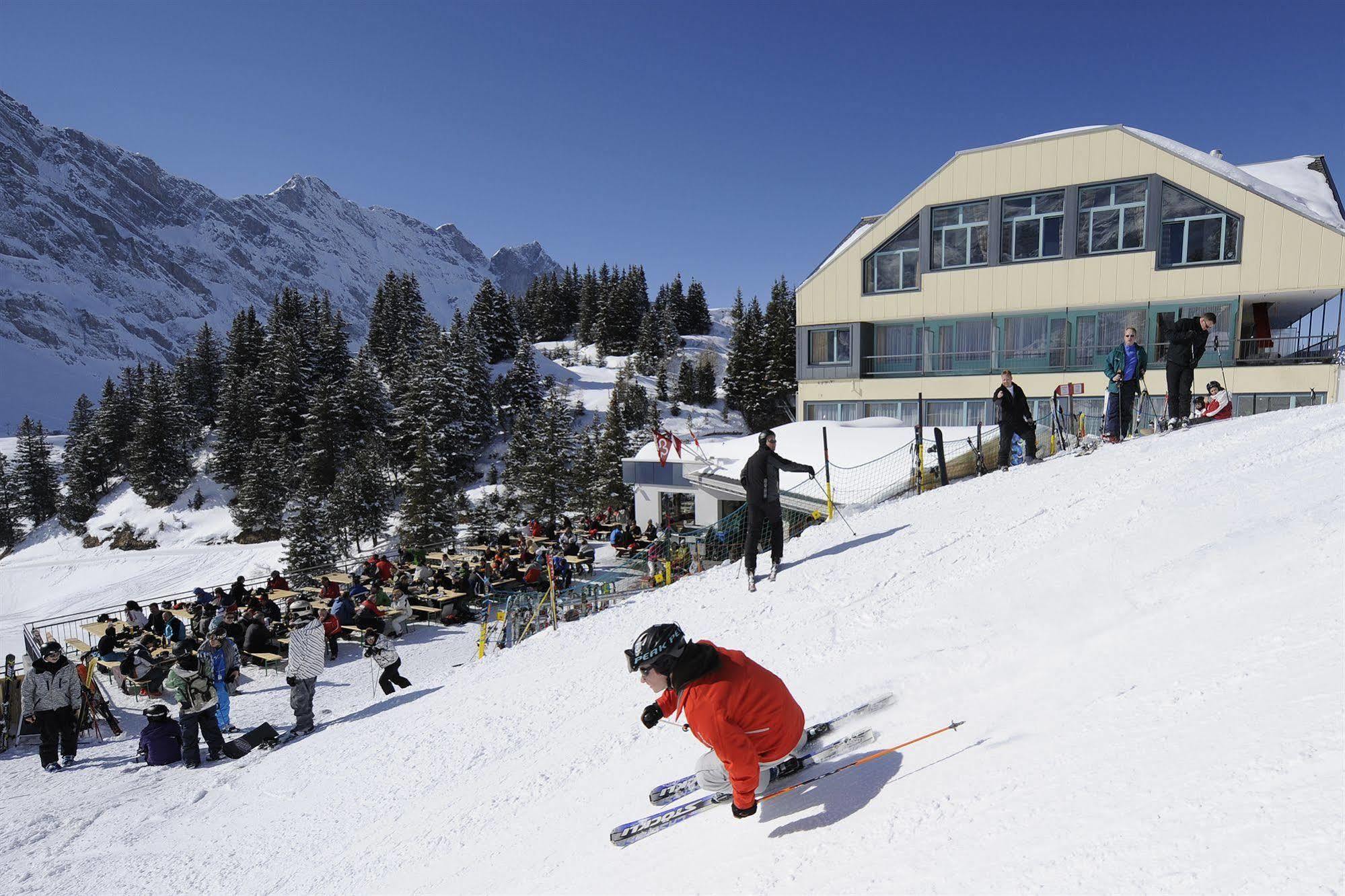 Berghotel Truebsee - Accessible Only By Cable Car Engelberg Bagian luar foto